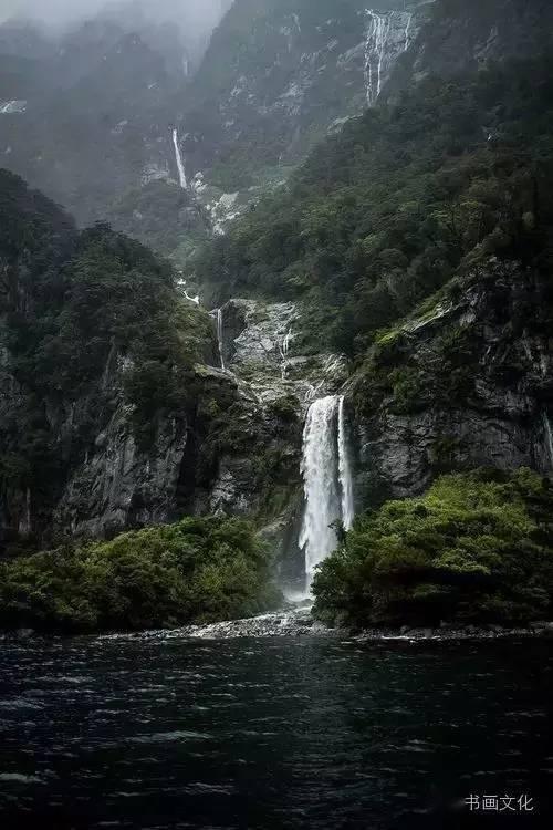 我家里表婶很恶心 她混了半辈子还在农村生活 还说讨厌农村妇女很烦人 她自己就是？游戏画面